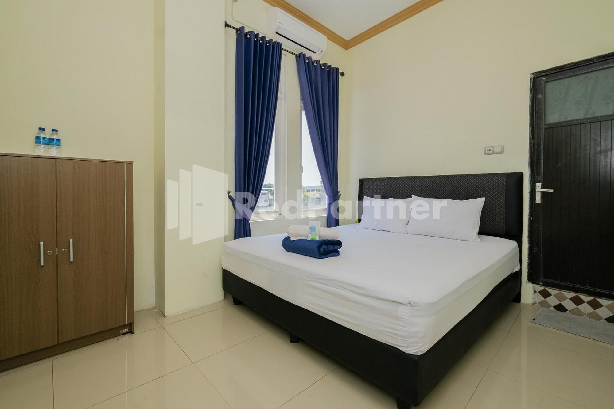Grand Kencana Guesthouse Syariah Near Wisata Bahari Lamongan Paciran Luaran gambar