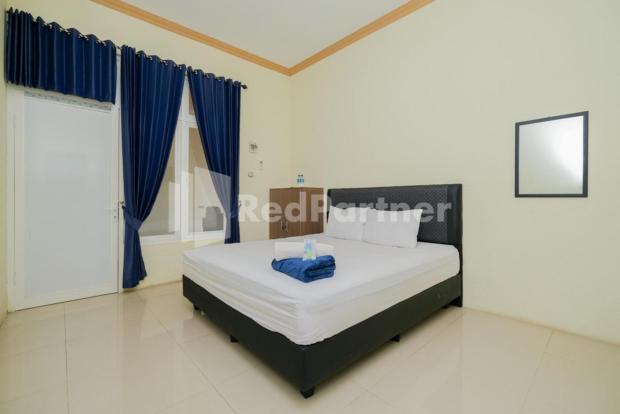 Grand Kencana Guesthouse Syariah Near Wisata Bahari Lamongan Paciran Luaran gambar