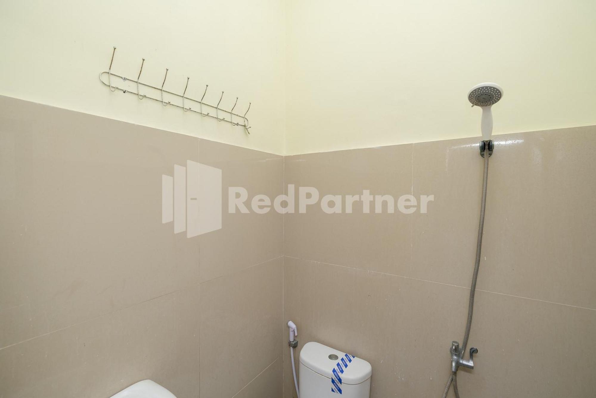 Grand Kencana Guesthouse Syariah Near Wisata Bahari Lamongan Paciran Luaran gambar