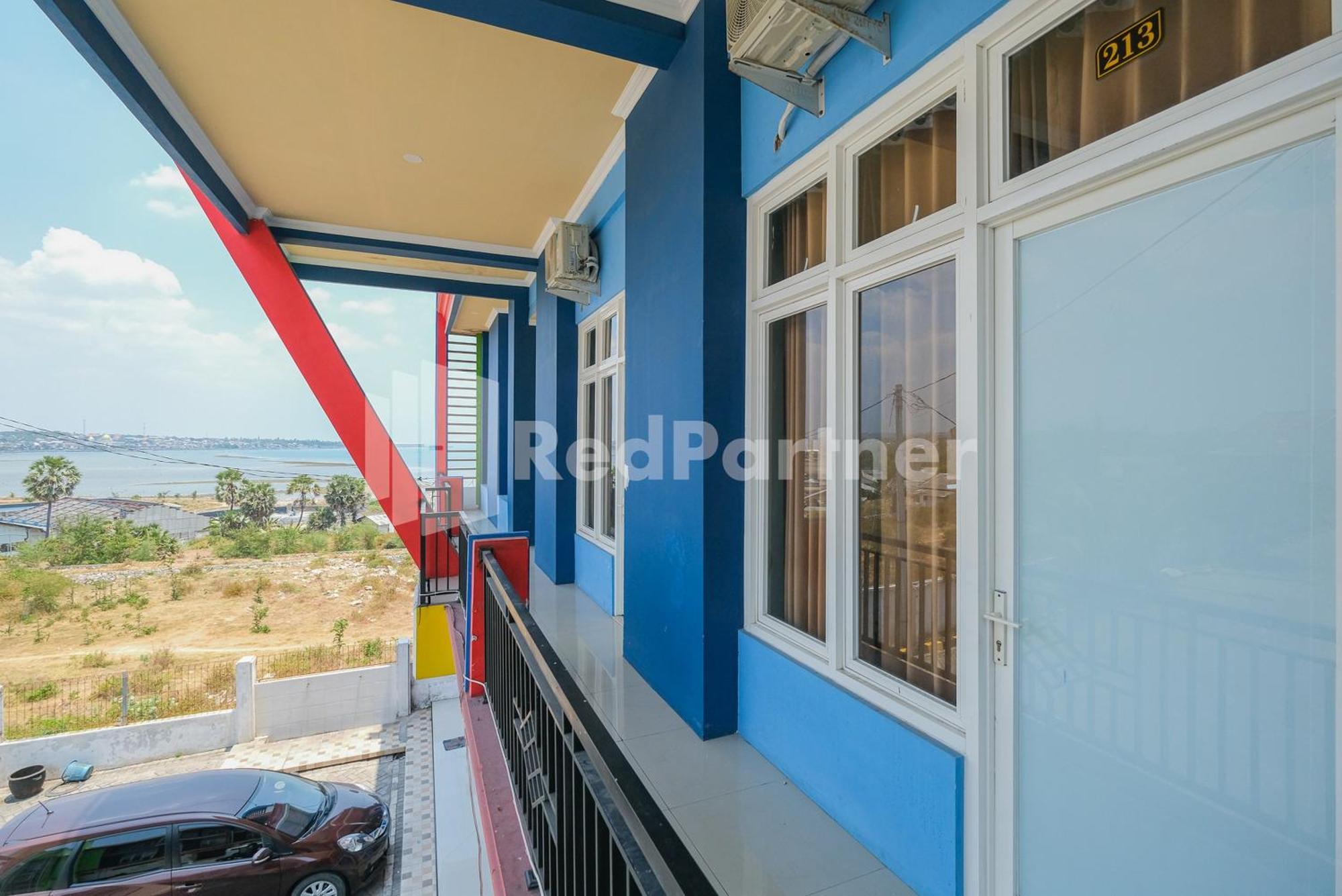 Grand Kencana Guesthouse Syariah Near Wisata Bahari Lamongan Paciran Luaran gambar